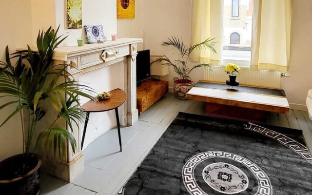 Charming 1-bedroom Appartment Near Nato