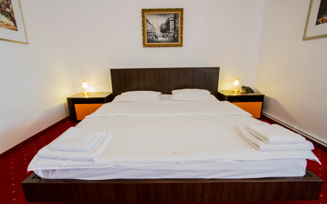 Complex Turistic Max International