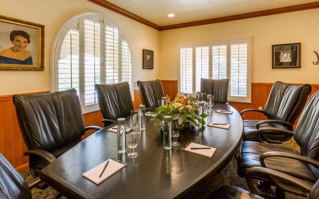 Best Western Dry Creek Inn