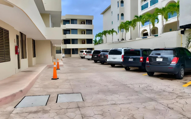 Beachfront and Ocean View Apartment