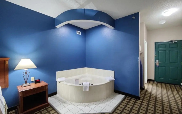 Norwood Inn and Suites