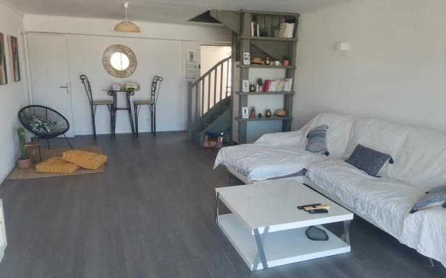 Bel appartement T4 vue mer sur la Marina du Gosier