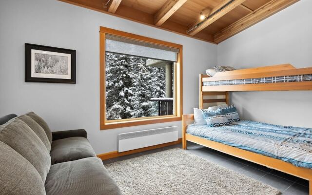 Kookaburra Lodge #203 By Bear Country