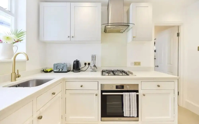 The Fulham Arms - Elegant 3bdr Flat With Terrace