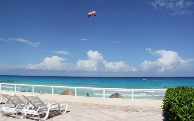 Brisas 10 Condos And Rooms