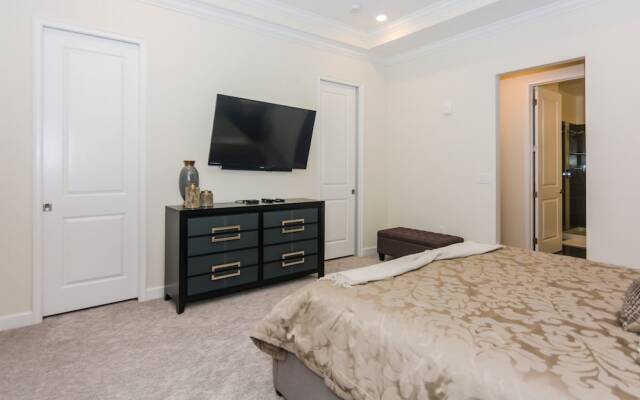 Top Deluxe Apartment at Storey Lake 262817