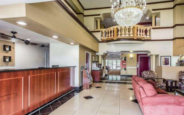 Comfort Suites Bakersfield