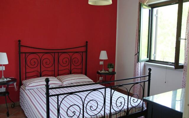 Adorable Holiday Home in Santa Lucia with Swimming Pool