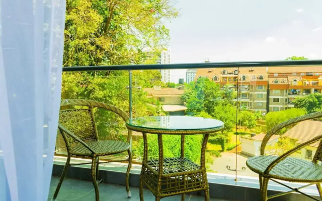 Lux Suites Oasis of Peace Apartments