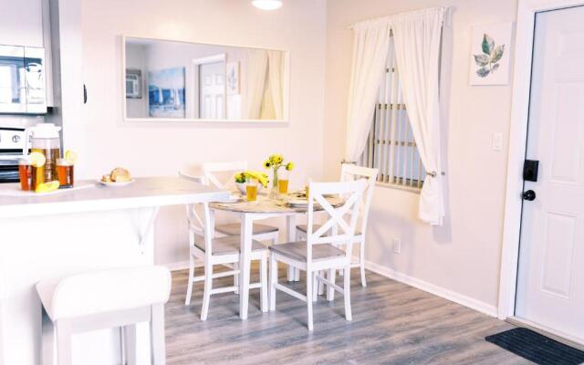 Beachside Gardens Apartments by Lowkl