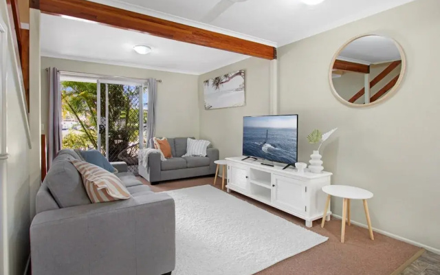 Relaxing Townhouse Steps From the Beach