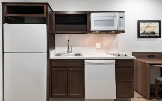 Woodspring Suites Wilmington Riverfront