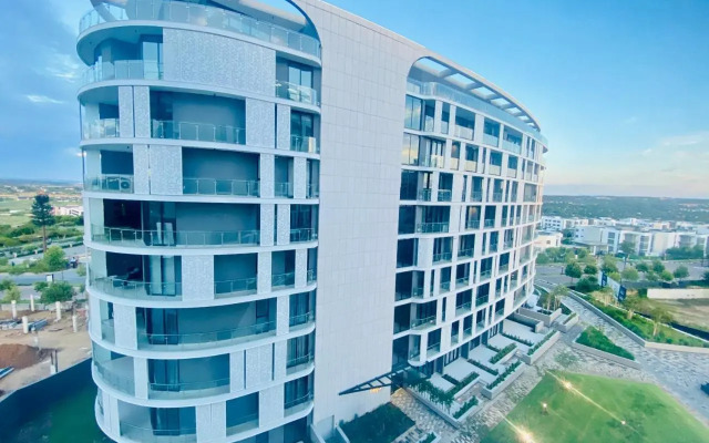 Waterfall Views From The Six- Luxurious Apartment