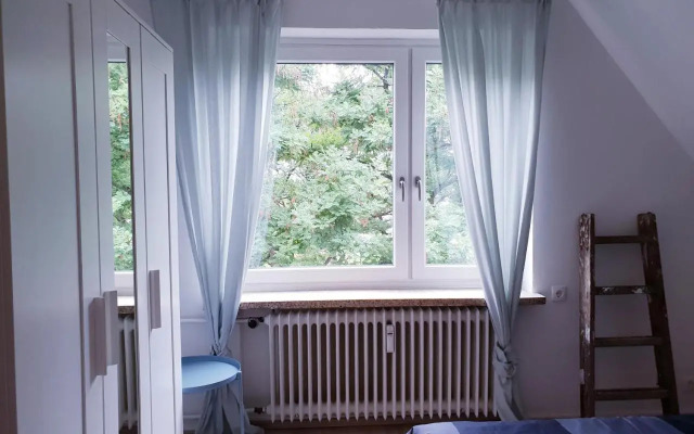 25mn to HH-2BR Kitchen&Netflix