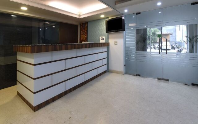 Edition O 30029 Hotel Blue Moon