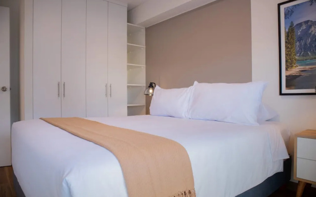 w Amazing 2BR w Balcony in San Isidro