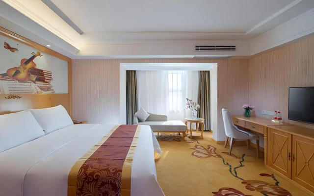 Vienna Hotel Shenzhen Xixiang Gushu Branch
