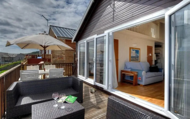 8 Bowling Green Chalets