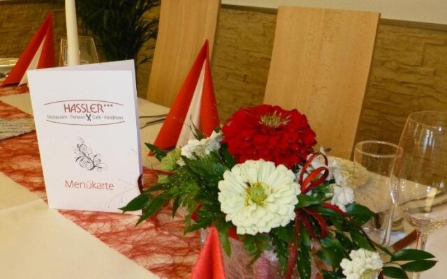 Gasthof Pension - Café Konditorei Hassler