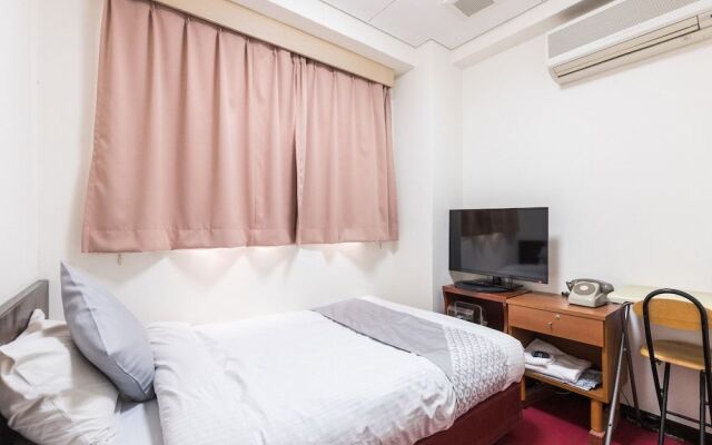 Business Hotel Green by OYO Rooms