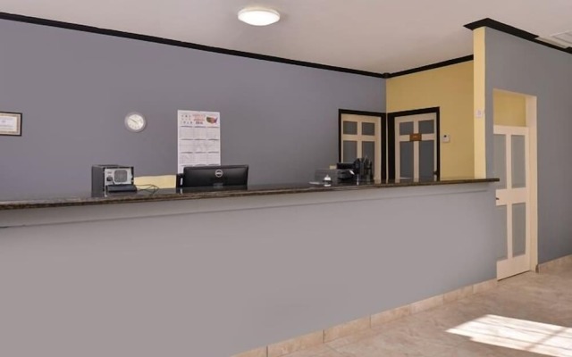 La Bonita Inn And Suites
