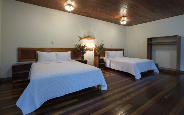 Crocodile Bay Resort