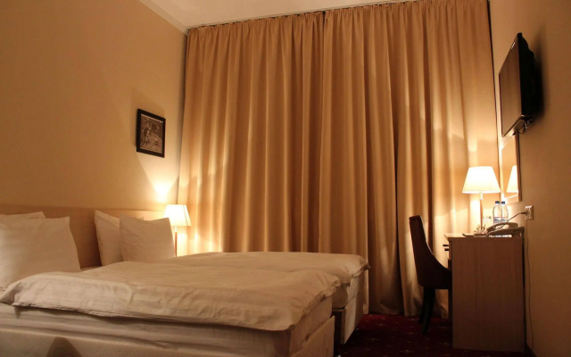 Hotel LeonArt