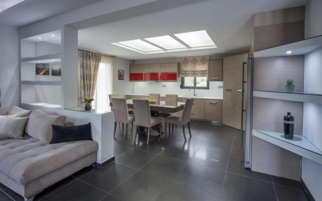 Villa Castle by Estia