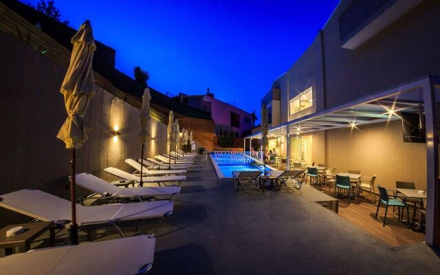 Porto Planos Beach Hotel