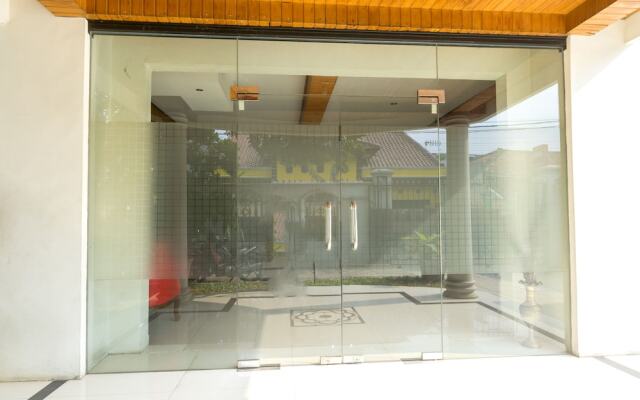 OYO 1421 Kasmaran Guest House Syariah