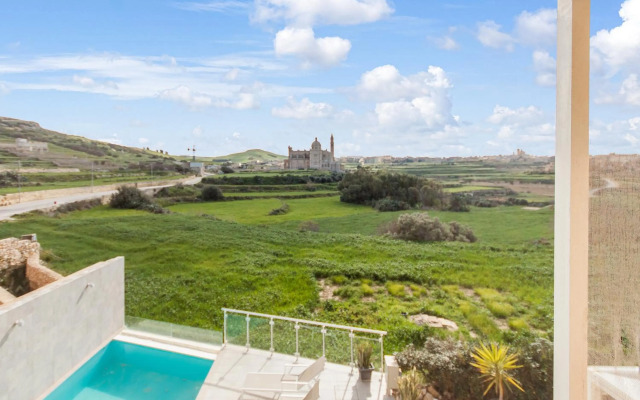 Twilight Gozitan Farmhouse With Pool