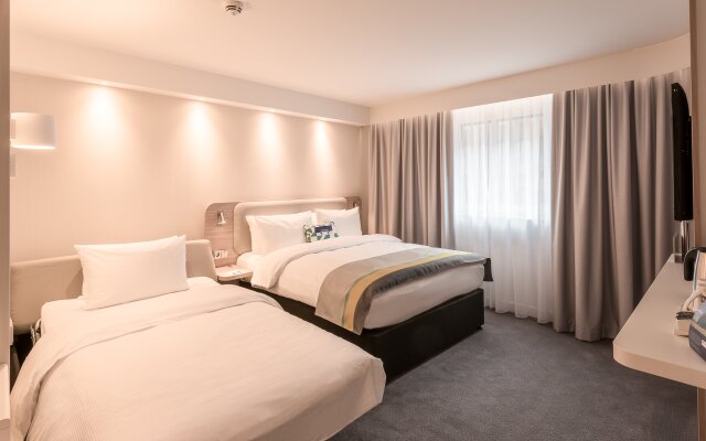 Premier Inn Cologne City Sud Hotel