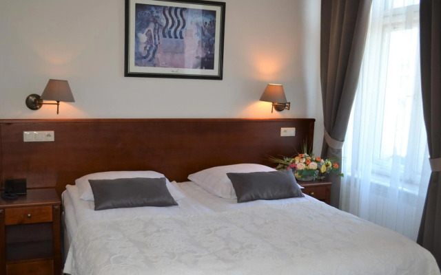 Polonia Hotel
