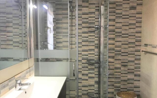ático con barbacoa, piscina y parking 133B - INMO22