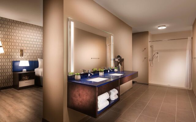 GLō Best Western Nashville Airport