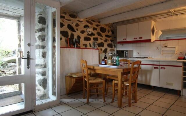 Gîte Saint-Julien-Chapteuil, 3 pièces, 4 personnes - FR-1-582-109