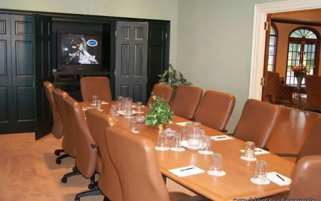 Richmond Suites