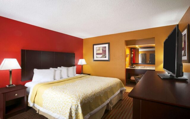 Days Inn Liberty / NE Kansas City