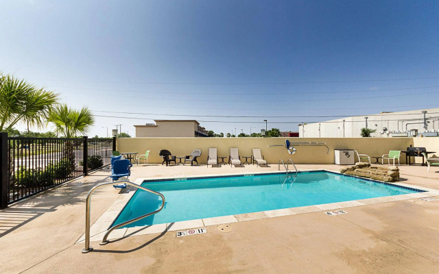 Comfort Inn & Suites Eagle Pass