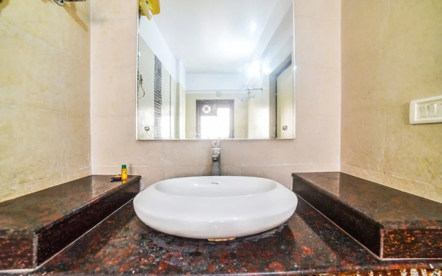 FabExpress Royal Residency I