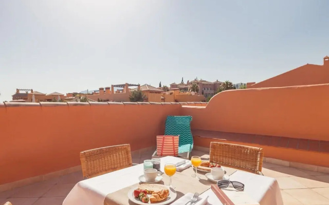 Well-kept and Atmospheric Apartment Near the Sea