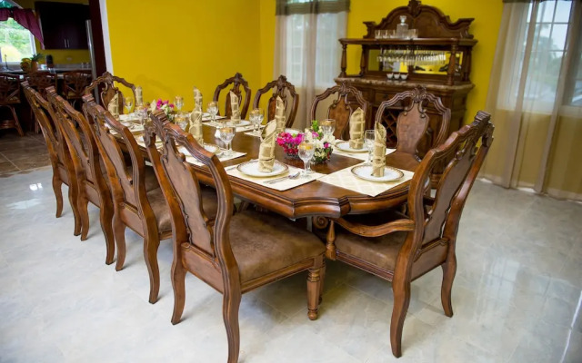 Villa Sweet Villa