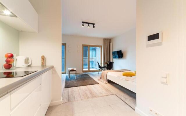 Warsaw Night Apartments Menica Residence