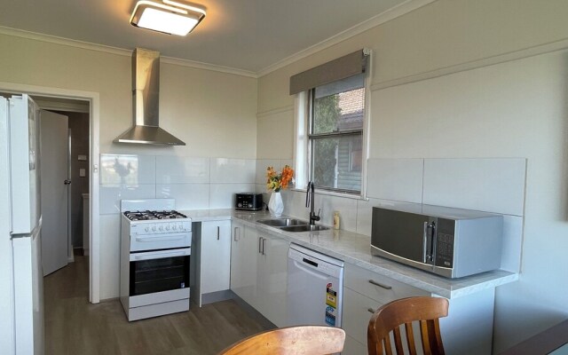 Morwell Pet friendly 3BM House