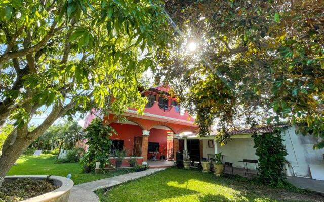 Casa Siloe + Pajarera/ Piscina compartida