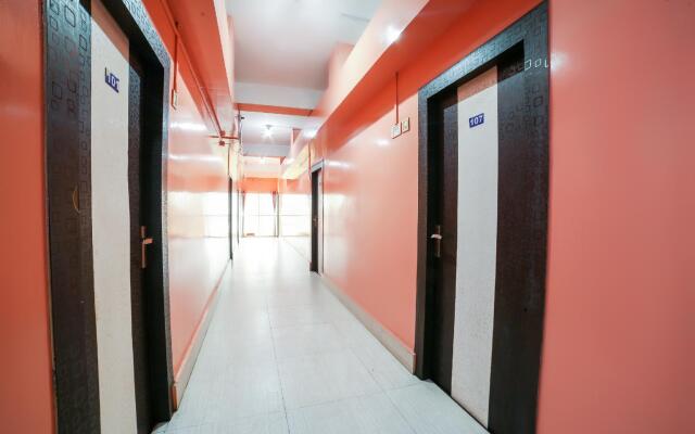 OYO Flagship 69571 Hotel Spark