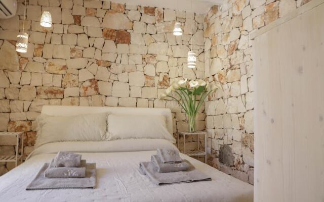 TD Trulli di Carole Renovated Trulli With Pool