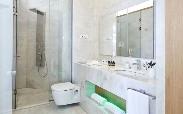 Avra City Boutique Hotel