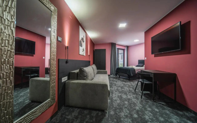 Rustica Rooms