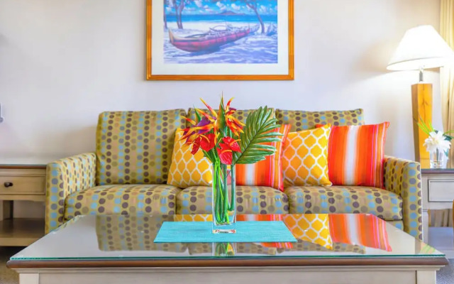 Waikiki Sunset Close to Beach with Parking